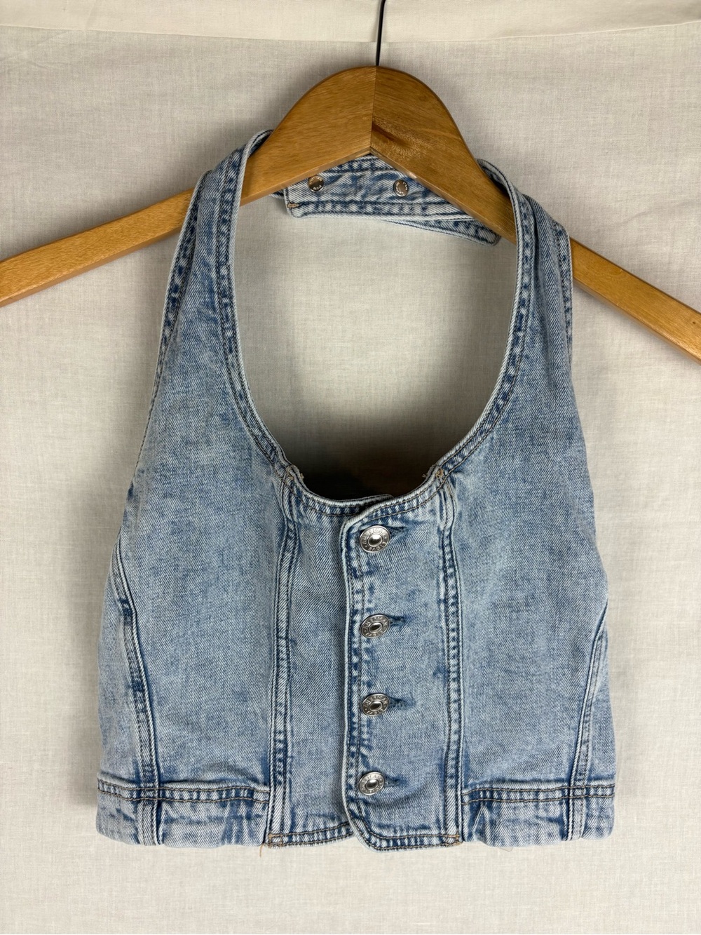 American Eagle Light Wash Denim Button-Front Halter Top Size M